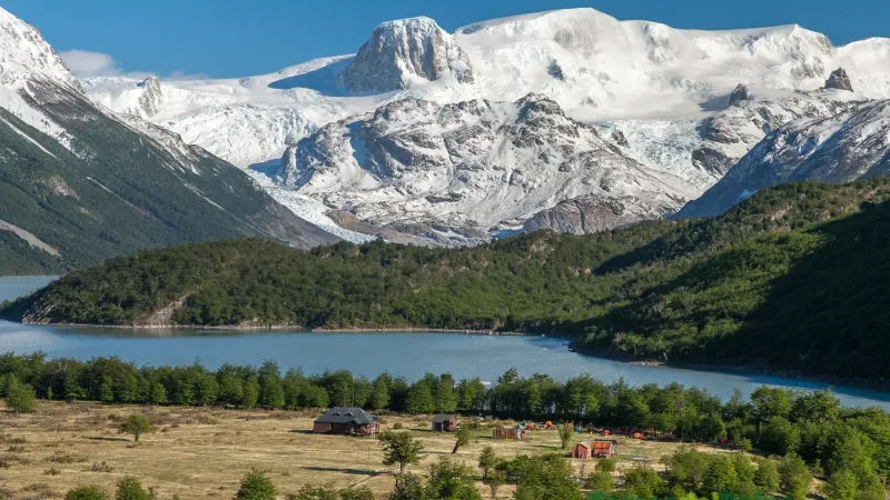 Refugio Dickson's exterior showing the characteristic Patagonian architecture and metal roofing.