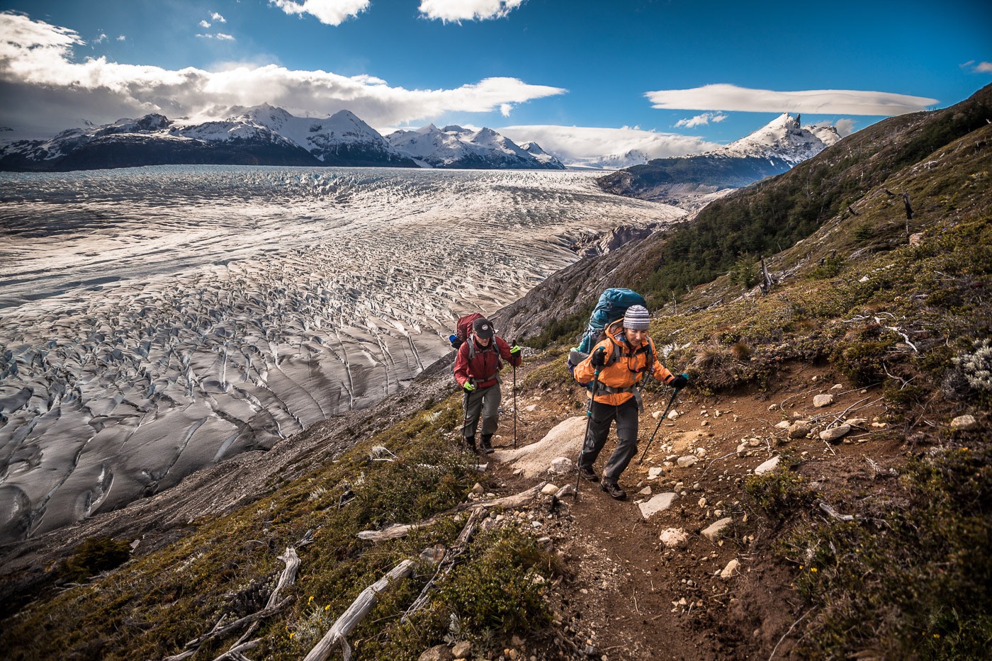 A trilha montanhosa acidentada entre Los Perros e Grey, no desafiador Circuito O.