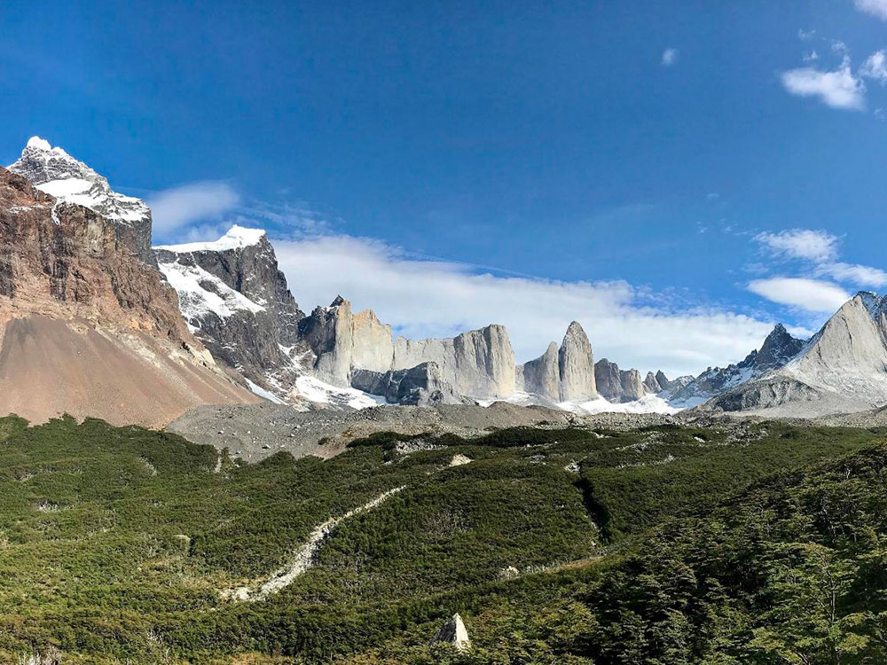 Spectacular views of the hanging glaciers and granite walls from the French Valley lookout.