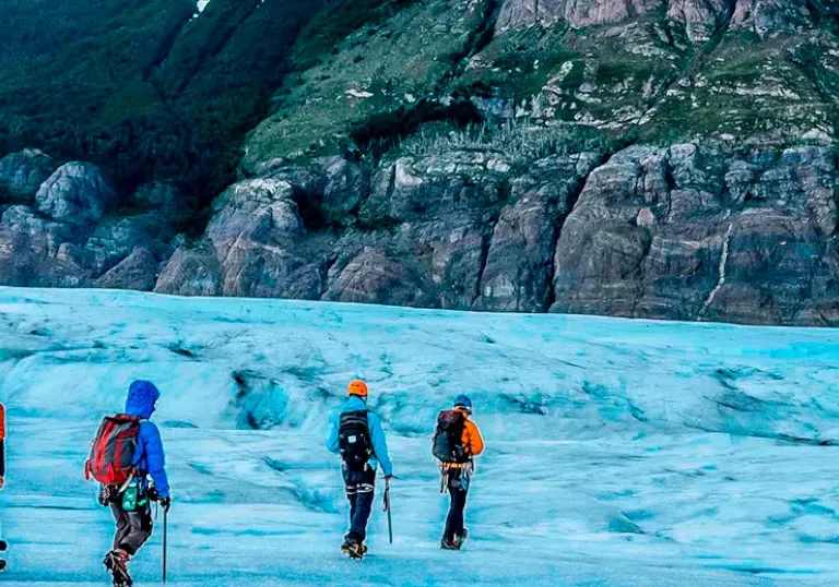 Ice-Hiking Grey Glaciar