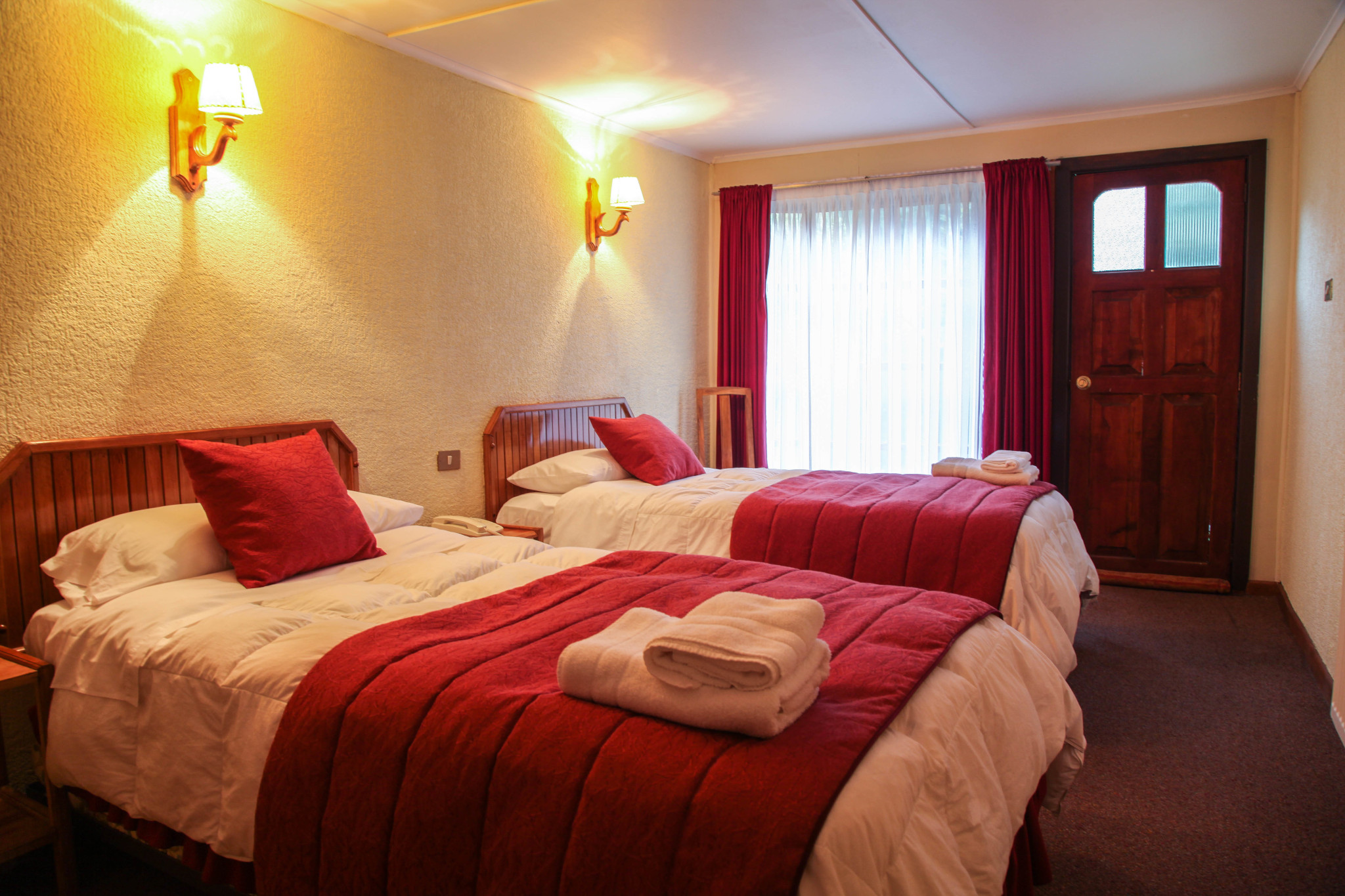 El pequeño muelle de Hosteria Pehoé, donde llegan los barcos que cruzan el lago Pehoé.