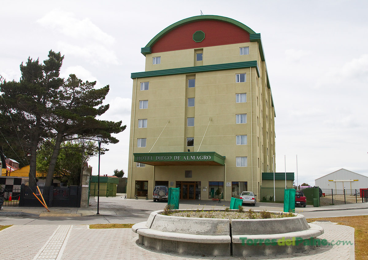 Vista panorâmica do Estreito de Magalhães a partir de um dos andares superiores do Hotel Diego de Almagro.