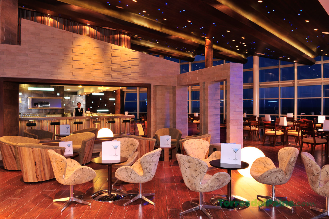 El centro de bienestar y spa del Hotel Dreams del Estrecho cuenta con salas de masajes y sauna.