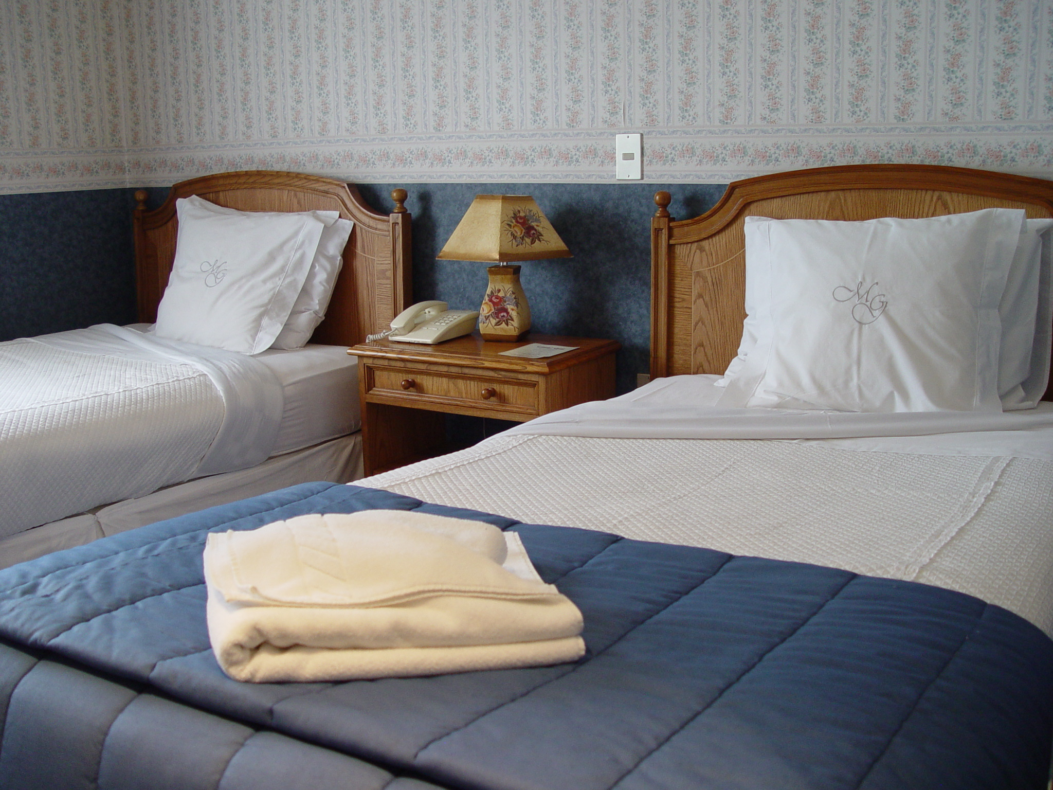 A delicious traditional Chilean meal served at the Hotel Martin Gusinde restaurant.