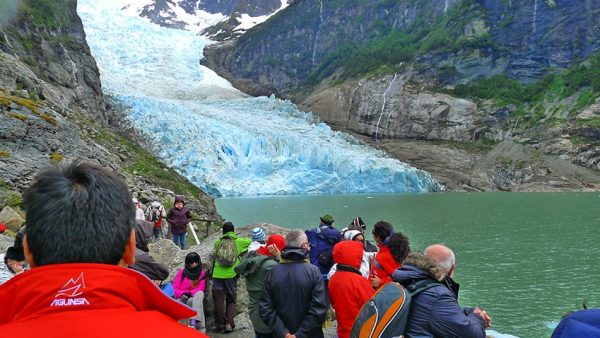 Excursión Glaciar Balmaceda y Serrano ¡Prepárate para vivir una aventura inolvidable!