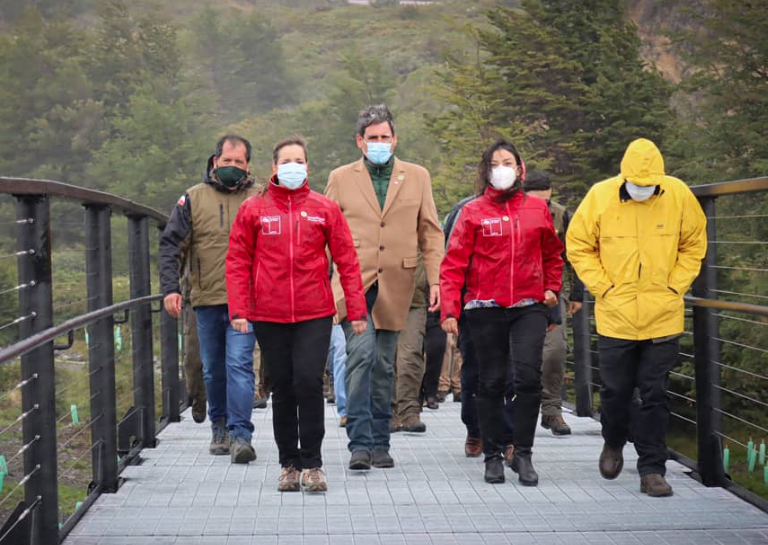 Inauguran puente Pingo en el Parque Nacional Torres del Paine