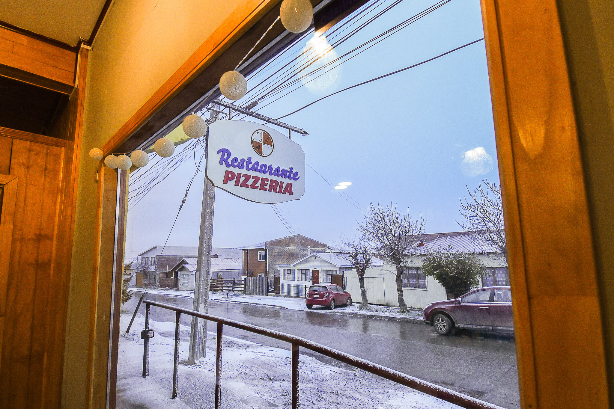 La elegante barra del Restaurante Alcázar exhibe una amplia selección de vinos.