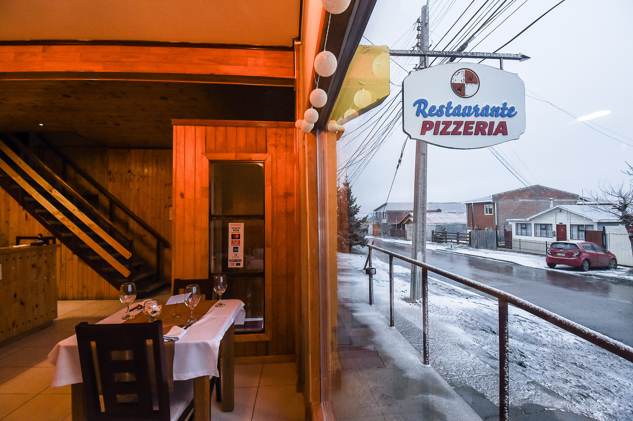 Vista exterior del edificio histórico que alberga el Restaurante Alcázar.