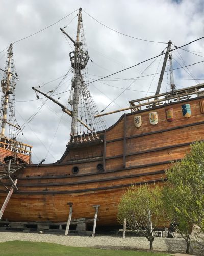 Edificios históricos de estilo colonial en el centro de la ciudad de Punta Arenas.